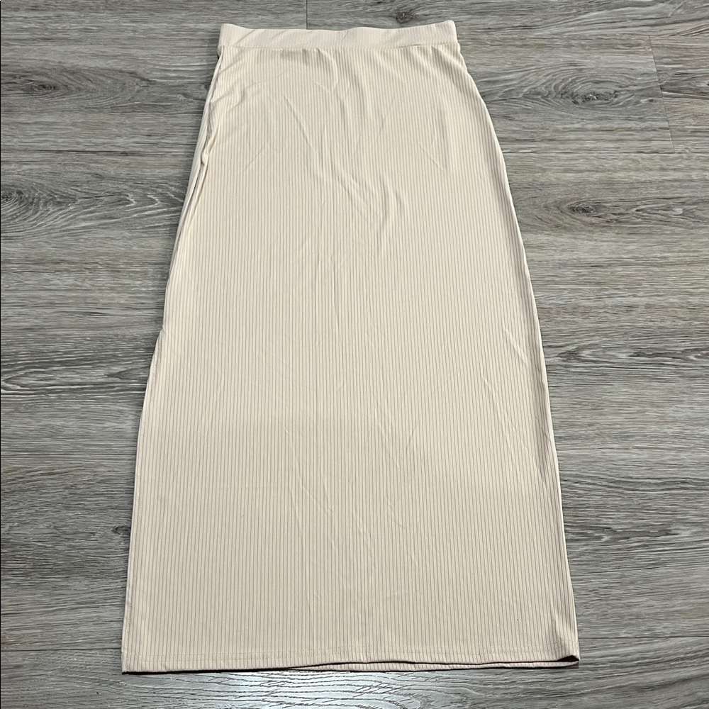 Elegant Cream Women's Skirt